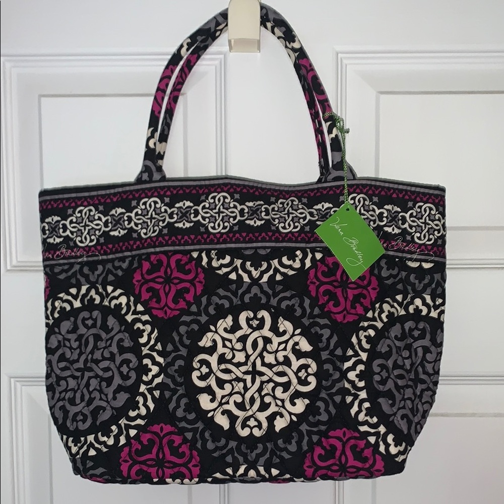 Vera Bradley ran Berry Magenta Holiday Tote Bag